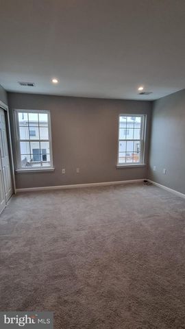 13111 SHADOWBROOK LN, Fairfax, VA 22033