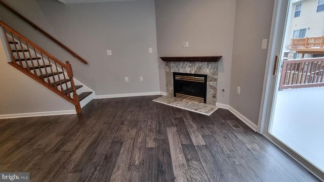 13111 SHADOWBROOK LN, Fairfax, VA 22033