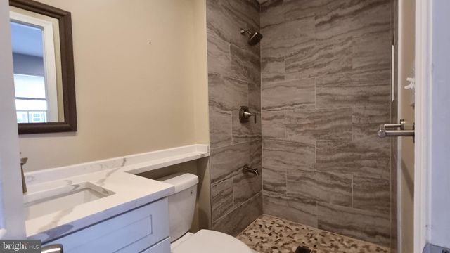 13111 SHADOWBROOK LN, Fairfax, VA 22033