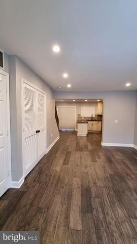 13111 SHADOWBROOK LN, Fairfax, VA 22033