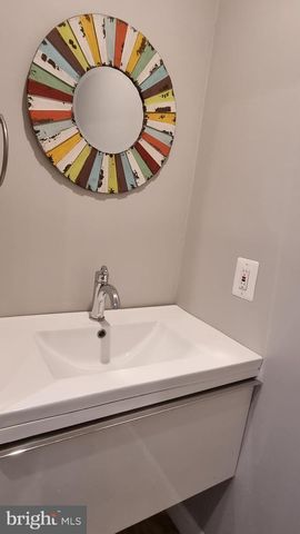 13111 SHADOWBROOK LN, Fairfax, VA 22033