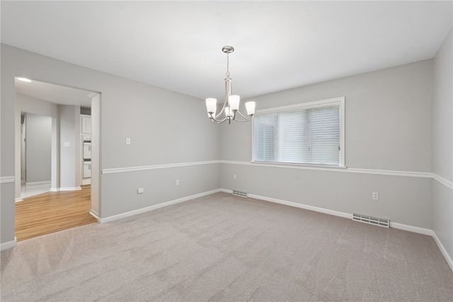 1005 Fairway Oaks Dr, Hempfield Twp, PA 15644