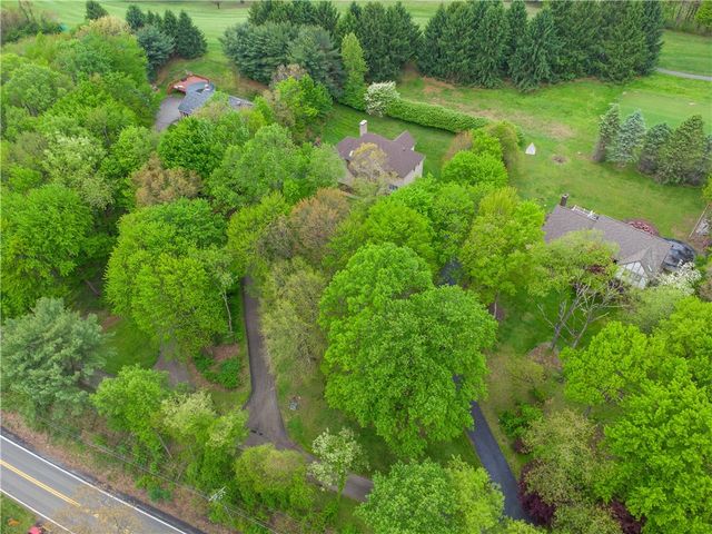1005 Fairway Oaks Dr, Hempfield Twp, PA 15644