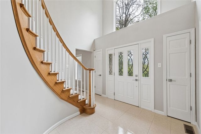 1005 Fairway Oaks Dr, Hempfield Twp, PA 15644