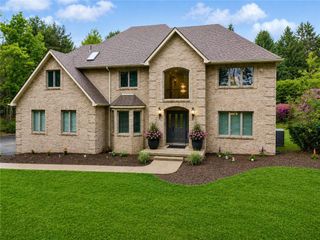 1005 Fairway Oaks Dr, Hempfield Twp, PA 15644