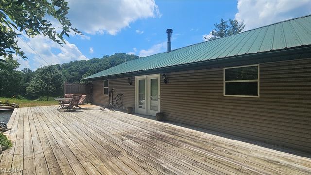 668 Bull River Run Rd, Grantsville, WV 26147