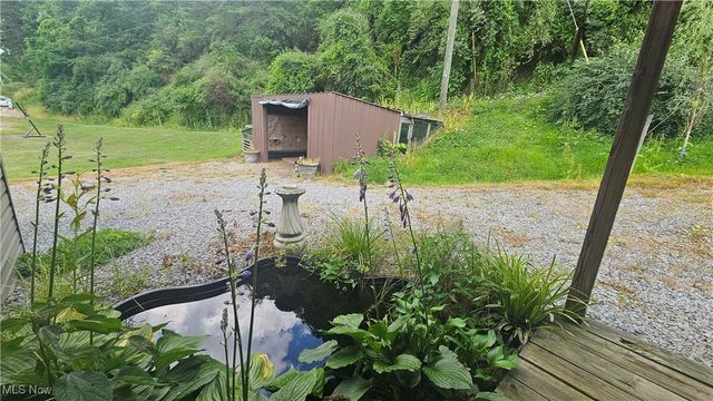 668 Bull River Run Rd, Grantsville, WV 26147
