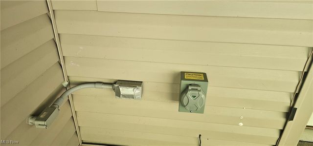 668 Bull River Run Rd, Grantsville, WV 26147