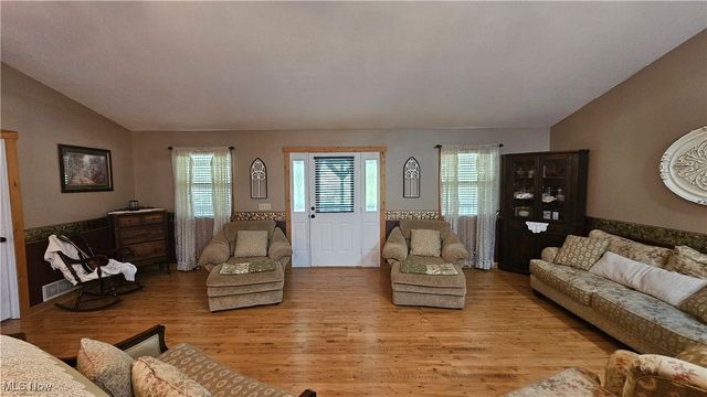 668 Bull River Run Rd, Grantsville, WV 26147