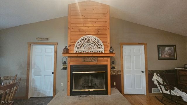 668 Bull River Run Rd, Grantsville, WV 26147