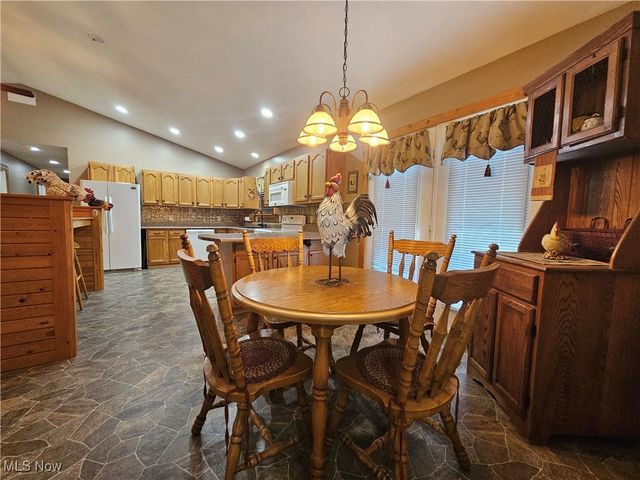 668 Bull River Run Rd, Grantsville, WV 26147