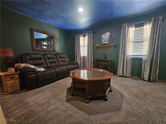 668 Bull River Run Rd, Grantsville, WV 26147