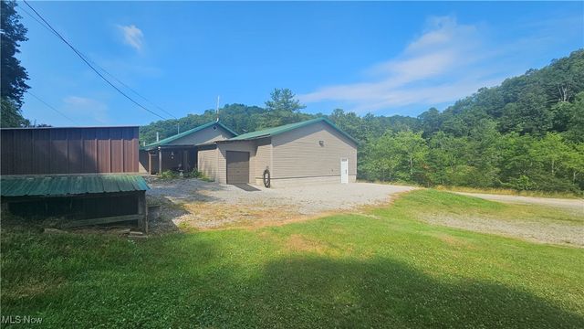 668 Bull River Run Rd, Grantsville, WV 26147