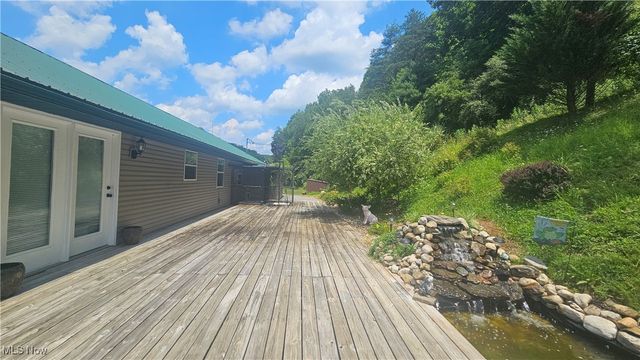668 Bull River Run Rd, Grantsville, WV 26147
