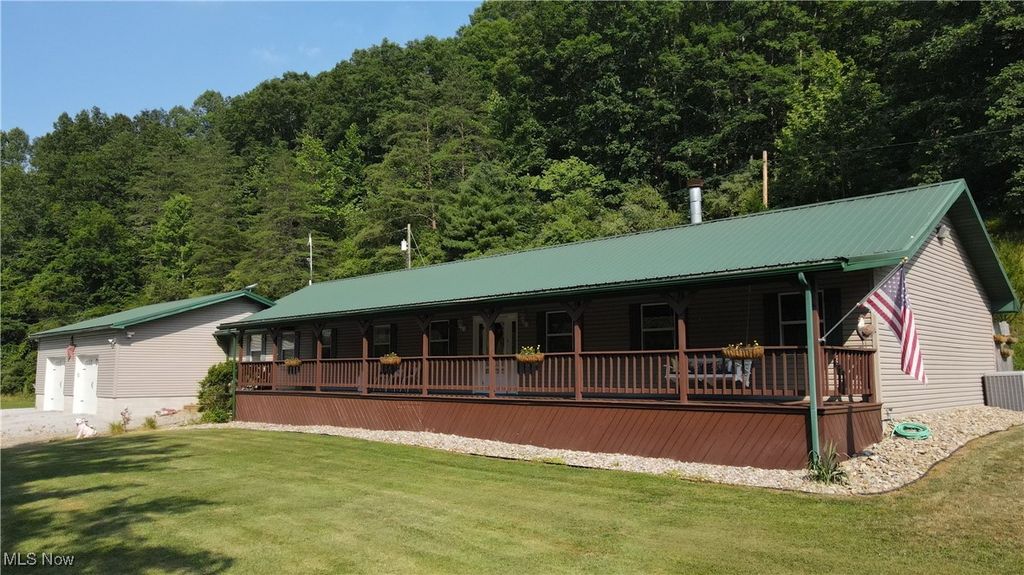668 Bull River Run Rd, Grantsville, WV 26147