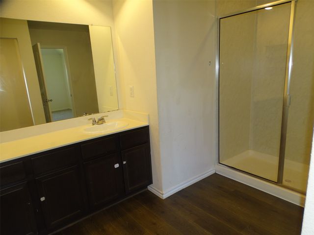 1214 Canterbury Lane, Ennis, TX 75119