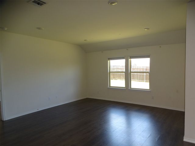 1214 Canterbury Lane, Ennis, TX 75119