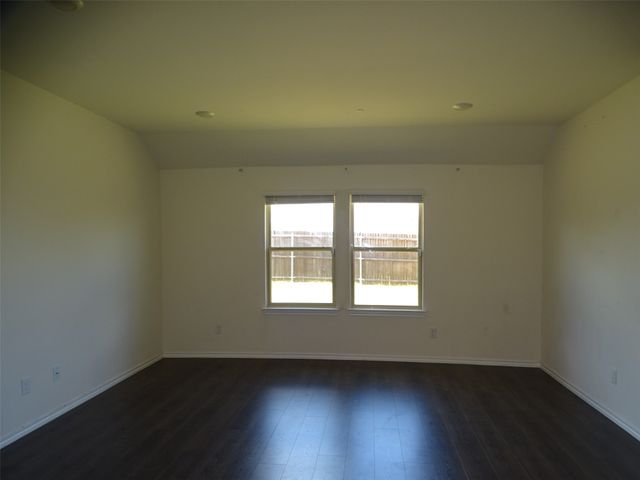 1214 Canterbury Lane, Ennis, TX 75119