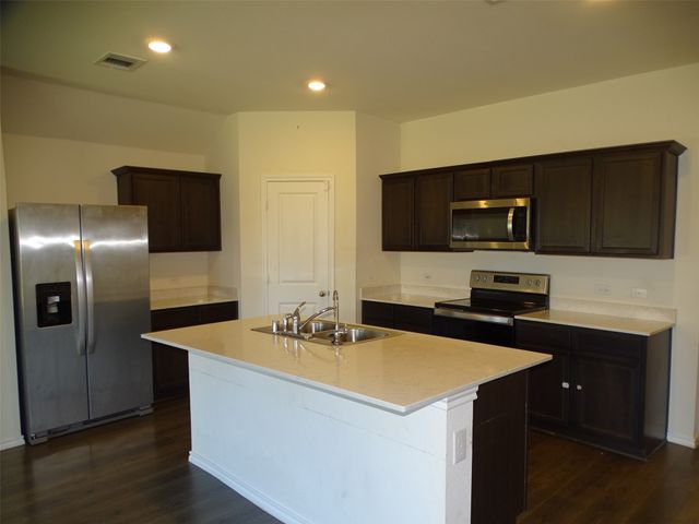 1214 Canterbury Lane, Ennis, TX 75119