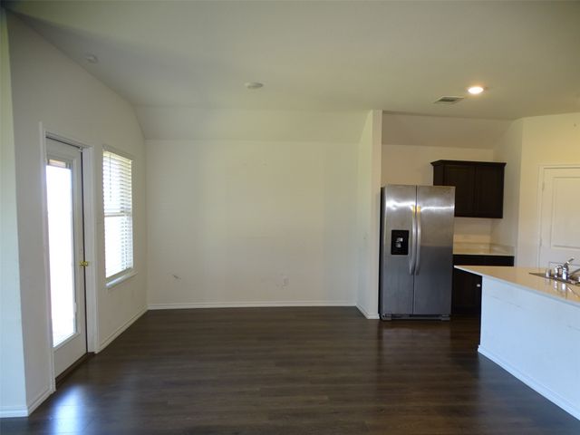 1214 Canterbury Lane, Ennis, TX 75119