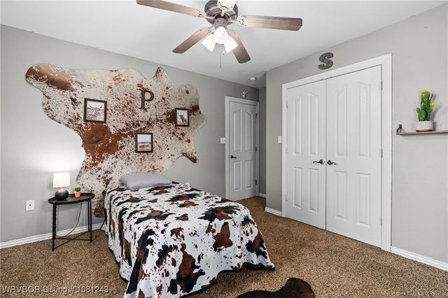 1205 S Division Street, Lavaca, AR 72941