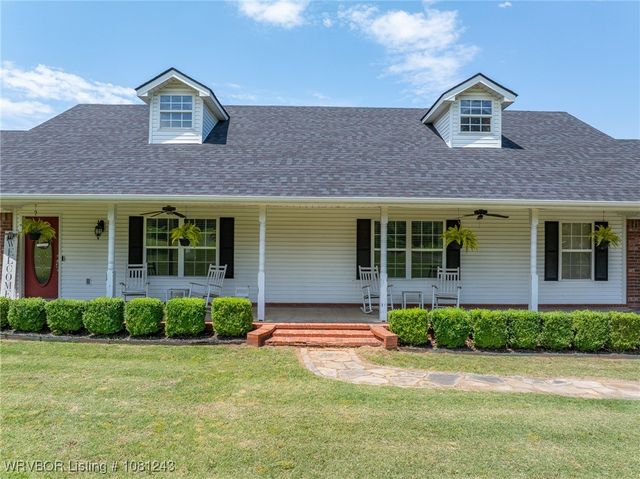 1205 S Division Street, Lavaca, AR 72941