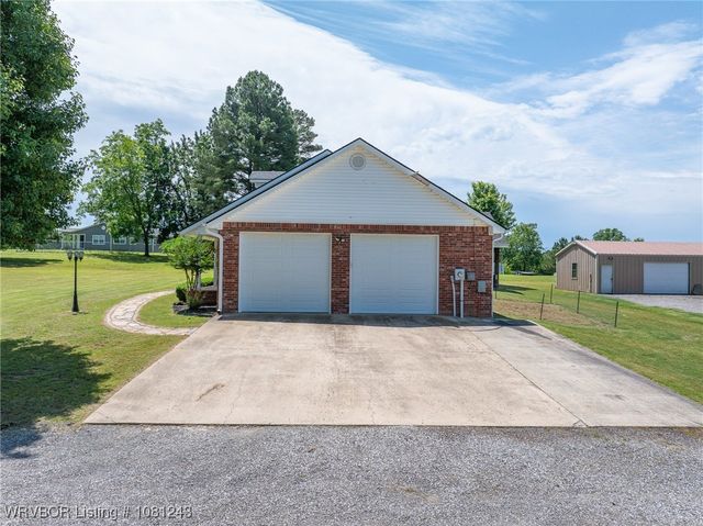 1205 S Division Street, Lavaca, AR 72941