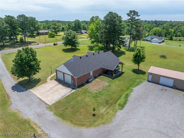 1205 S Division Street, Lavaca, AR 72941