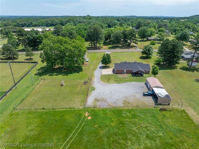 1205 S Division Street, Lavaca, AR 72941