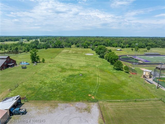 1205 S Division Street, Lavaca, AR 72941