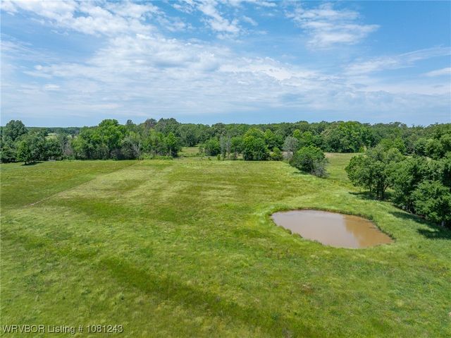 1205 S Division Street, Lavaca, AR 72941
