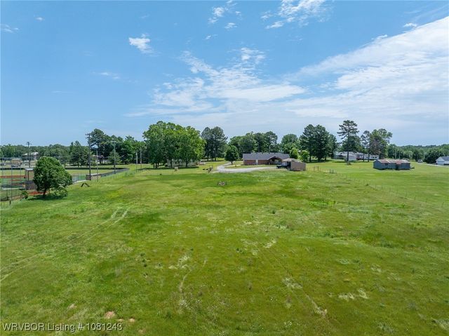 1205 S Division Street, Lavaca, AR 72941