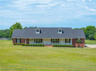 1205 S Division Street, Lavaca, AR 72941