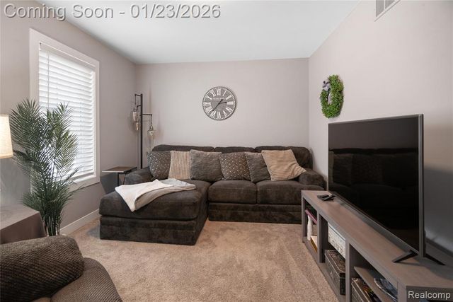 24679 Pembrooke Drive, Southfield, MI 48033