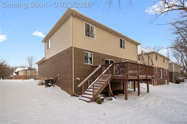 24679 Pembrooke Drive, Southfield, MI 48033