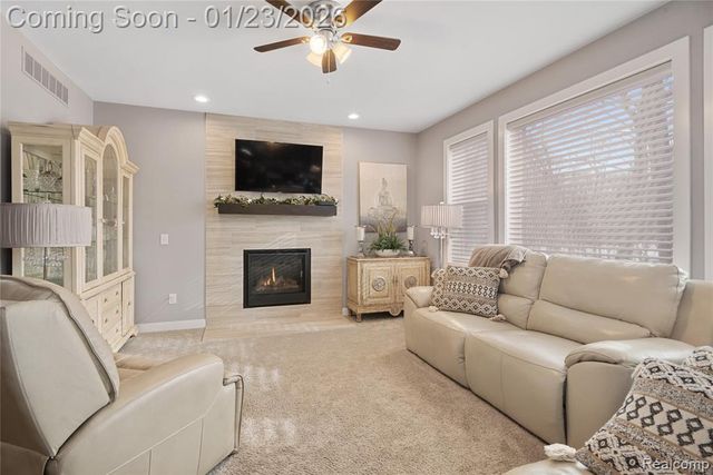 24679 Pembrooke Drive, Southfield, MI 48033