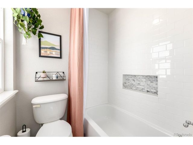 537 Cardens Ct, Erie, CO 80516