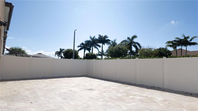 3530 W 88th St 3530, Hialeah, FL 33018