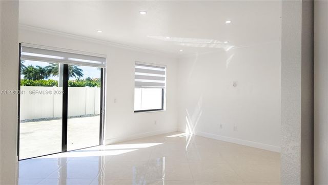 3530 W 88th St 3530, Hialeah, FL 33018