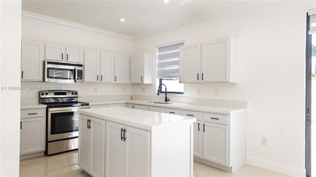 3530 W 88th St 3530, Hialeah, FL 33018