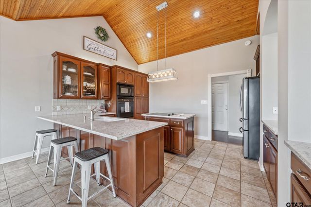 16123 Steep Rd, Brownsboro, TX 75756