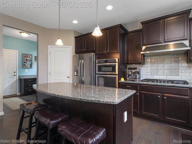 6121 Braemore Court, Canton Charter Township, MI 48187