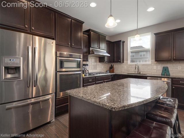 6121 Braemore Court, Canton Charter Township, MI 48187