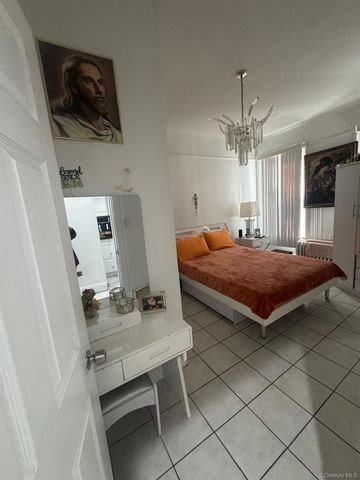 87-28 86 Street, Woodhaven, NY 11421