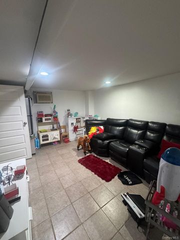 87-28 86 Street, Woodhaven, NY 11421