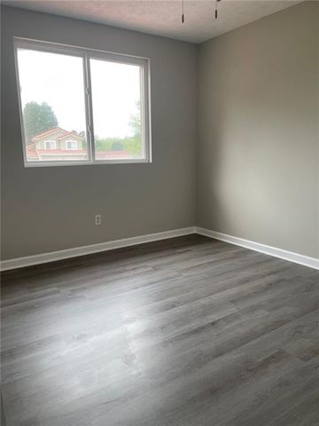 128 GARDEN Walk, Stockbridge, GA 30281