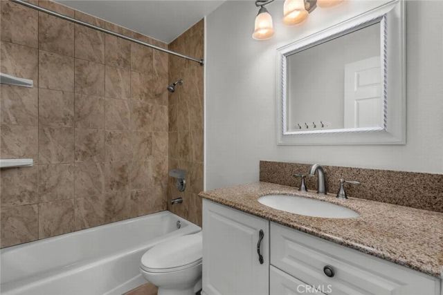 18347 Saticoy Street 39, Reseda, CA 91335