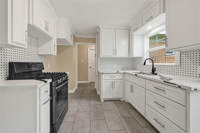 8526 Vennard Road, Houston, TX 77034