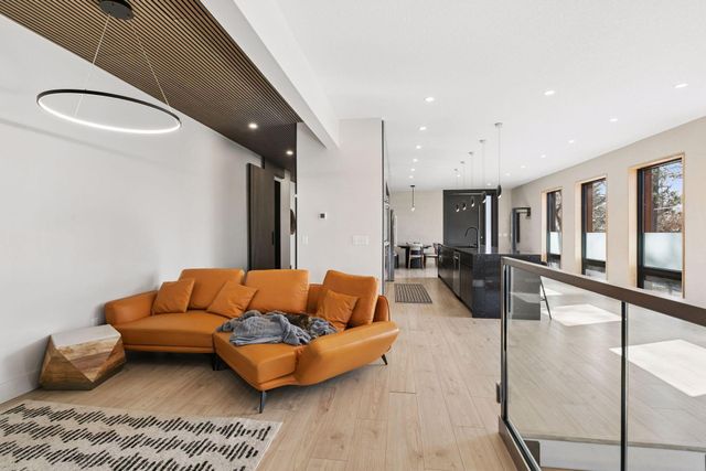 3318 W Owasso Boulevard, Shoreview, MN 55126