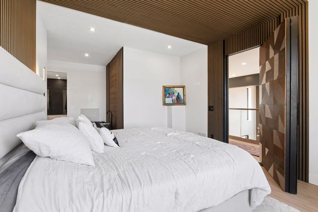 3318 W Owasso Boulevard, Shoreview, MN 55126